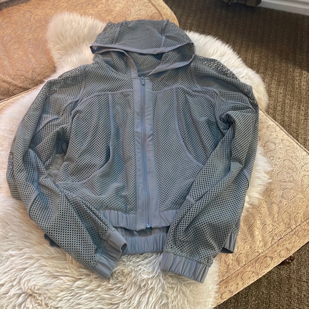 Lululemon Women’s Mesh Hooded Define Jacket